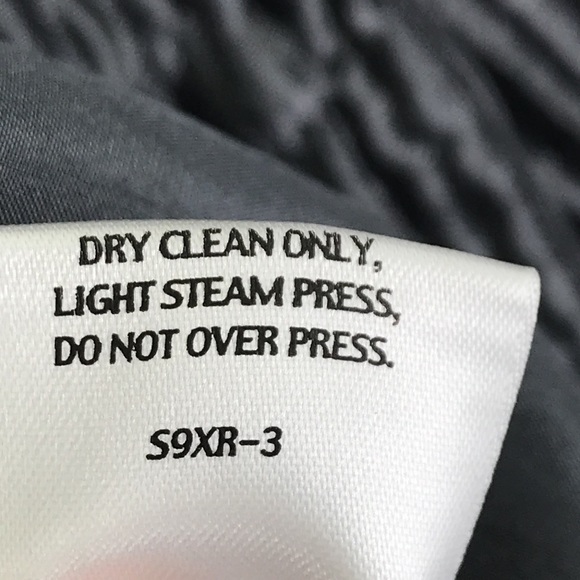 Eileen Fisher Gray Silk Textured Groove Jacket Pockets - Picture 14 of 16